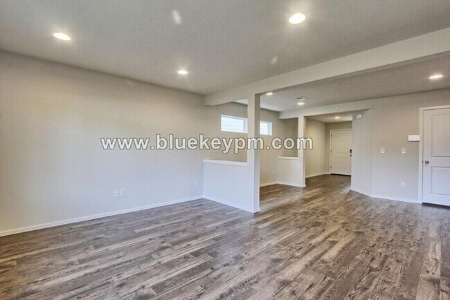 Foto del edificio - 4 Bed, 2.5 Baths Home in Hearthwood Neighb...