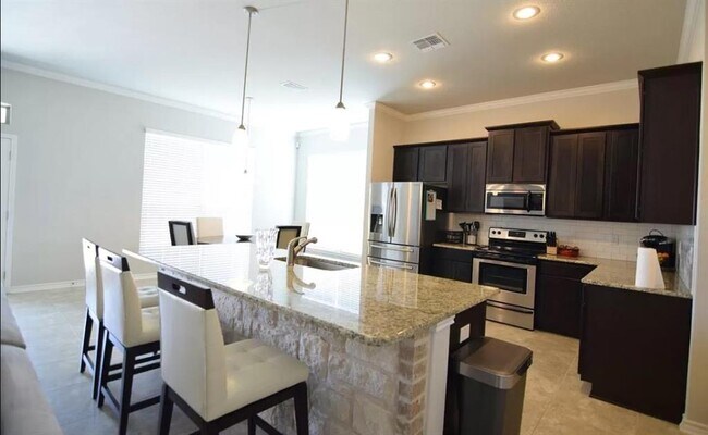 Foto del edificio - 1311 Westwood Hills Blvd