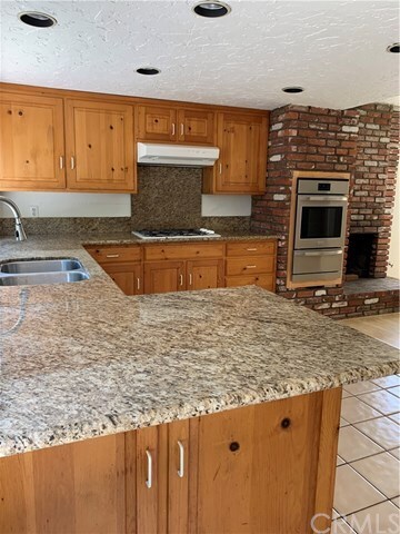 Building Photo - 15192 Lille Cir