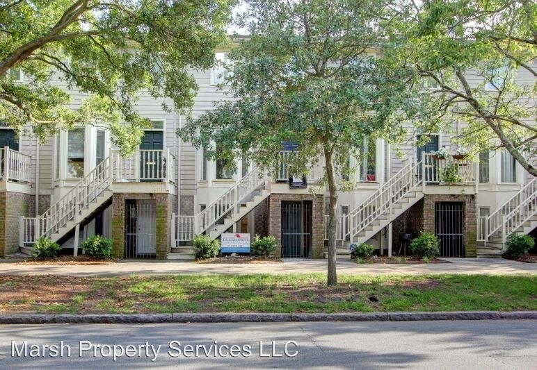 Primary Photo - 408-419 E Gaston St