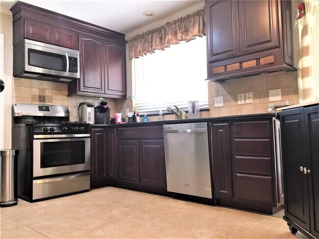 Foto del edificio - 11203 Sky Ridge Dr