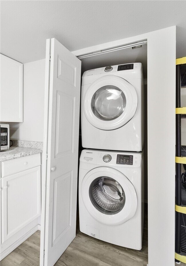 Foto del edificio - 112 East 40th Street, Unit B