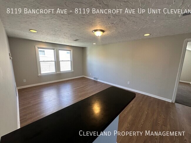 Foto del edificio - Cleveland One-Bedroom Duplex