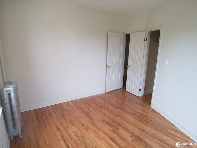 Foto del edificio - 2121 Foster Ave