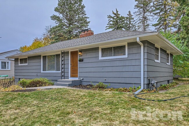 Building Photo - 4020 Nevada Ave N