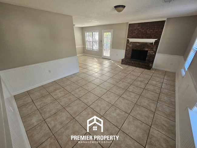 Photo - 3926 Lucerne Dr House