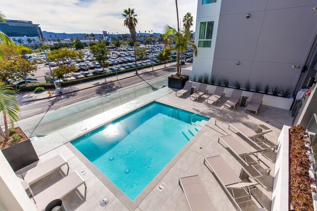 Interior Photo - MODERNO Metro Luxury Living