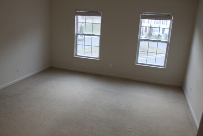 Building Photo - 4712 Coralberry Ct