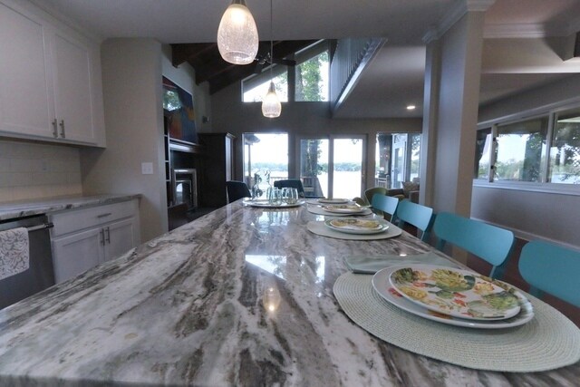 Foto del edificio - 141 Edgewater Dr