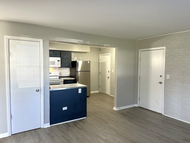 Foto del edificio - 9709 W Lorraine Dr