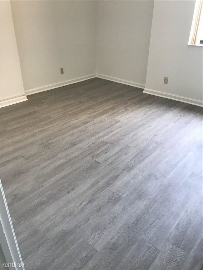 Building Photo - 2 br, 2 bath  - Jacaranda Heights