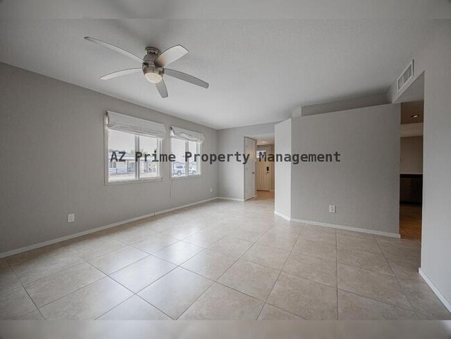Building Photo - 1218 E Carter Dr