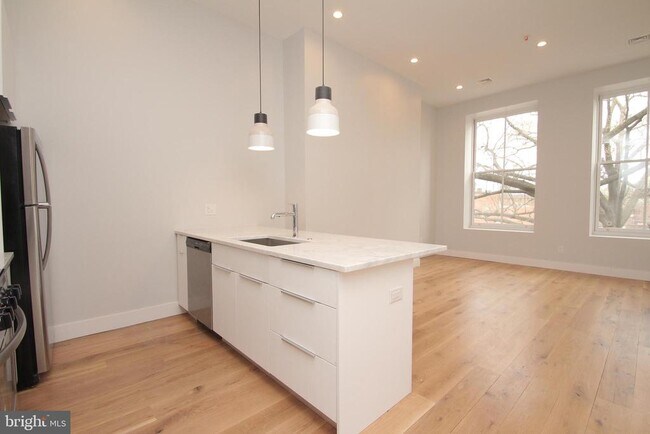 Foto del edificio - 220 S 3rd St