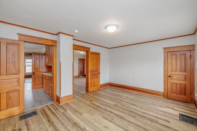 Foto del edificio - 132 W 14th Ave