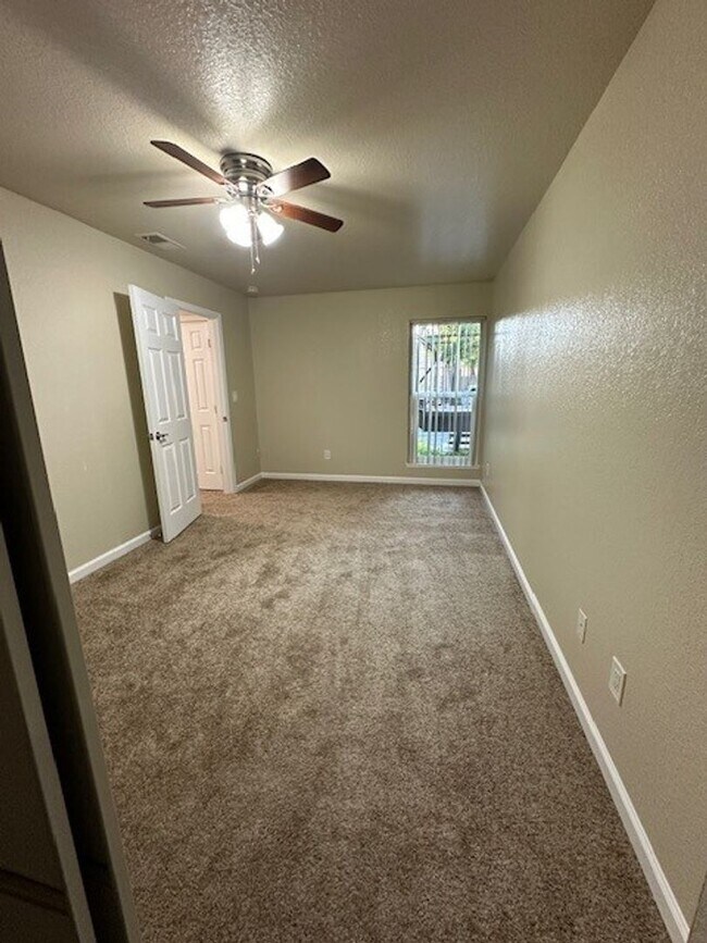 Foto del interior - Carmel Woods Apartments