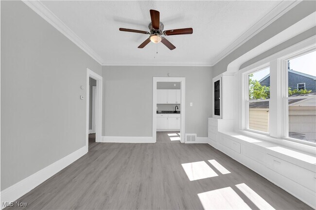 Foto del edificio - 8341 Garfield Blvd