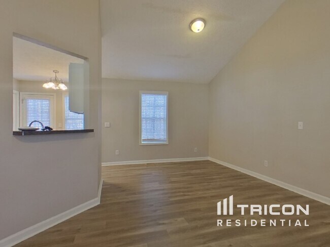 Building Photo - 7602 Autumn Breeze Douglasville GA