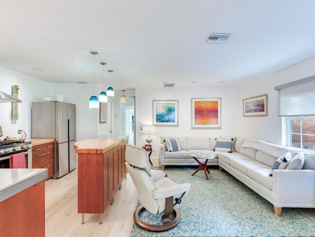 Foto del edificio - 246 22nd Ave NE