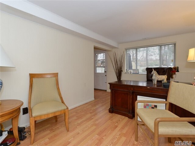 Building Photo - 1154 Glen Cove Ave