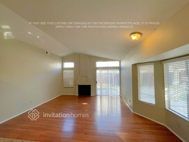 Foto del edificio - 10980 Village Rd