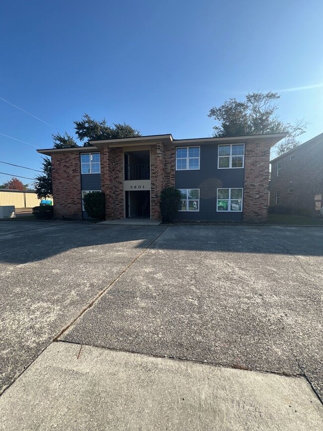 Building Photo - 3801 Kirkman St