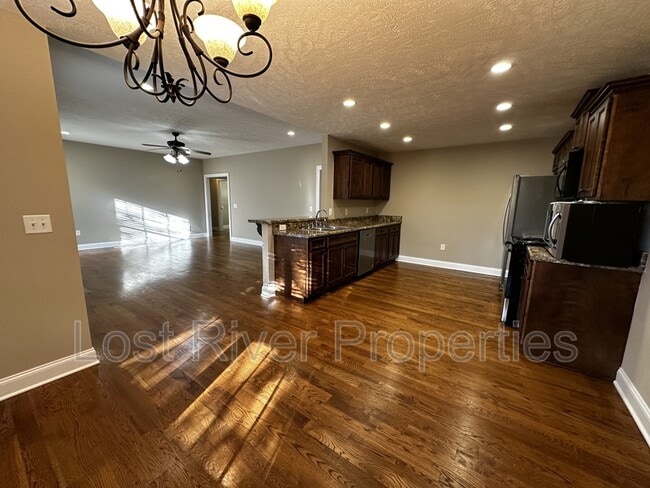 Foto del edificio - 2740 Pointe Ct