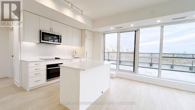 Photo du bâtiment - 181 Sheppard Ave E