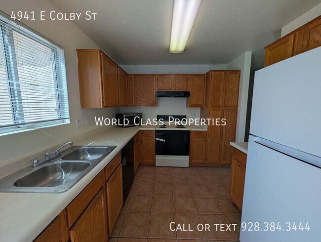 Foto del edificio - 4941 Colby St