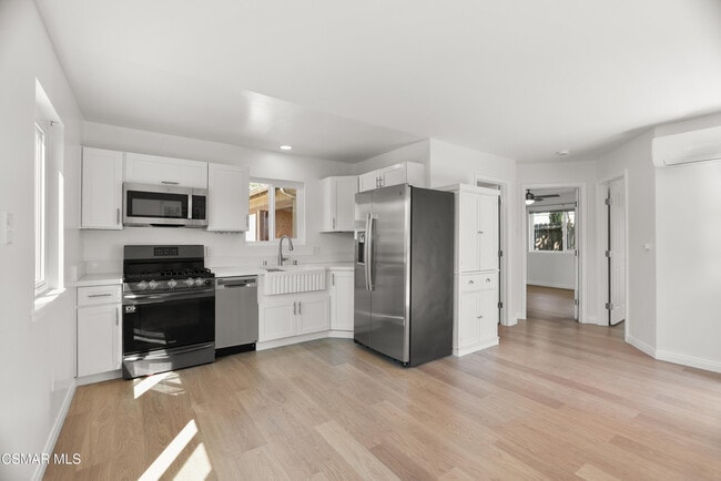 Building Photo - 111 Everett St