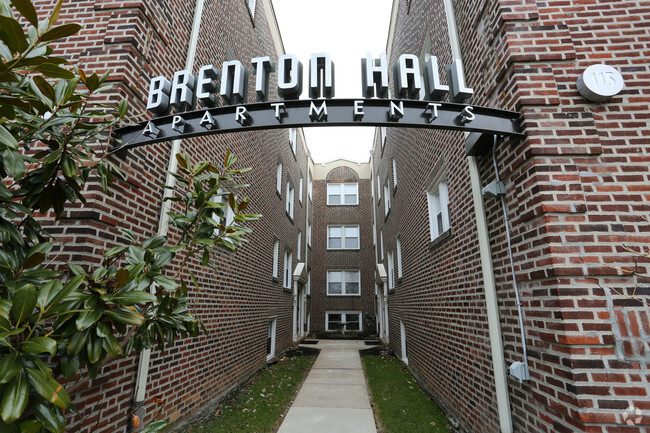 Foto del edificio - Brenton Hall/Hampden Manor Apartment Homes