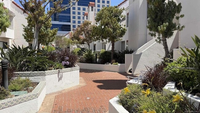 Foto del edificio - 701 Kettner Blvd