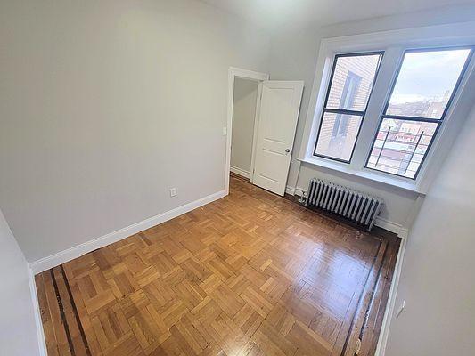 Foto del edificio - 2 bedroom in BRONX NY 10466