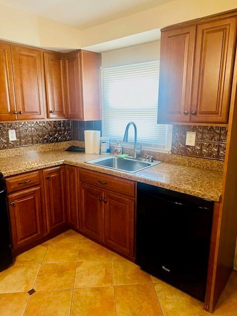 Foto principal - 770 Armstrong Ave