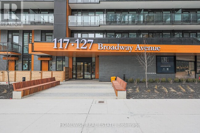 Photo du bâtiment - 117-1117 Broadway Ave