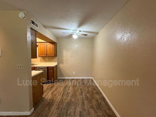 Foto del edificio - 11120 N Stratford Dr