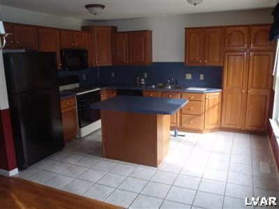 Building Photo - 1706 Pinewind Dr