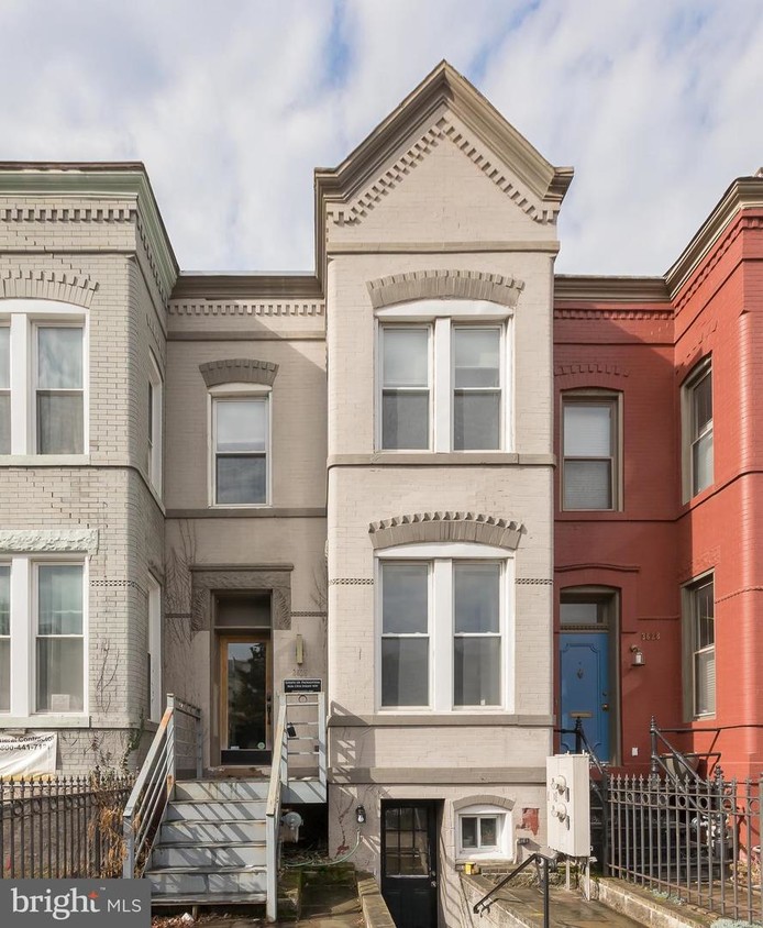 Primary Photo - 3626 13th St NW