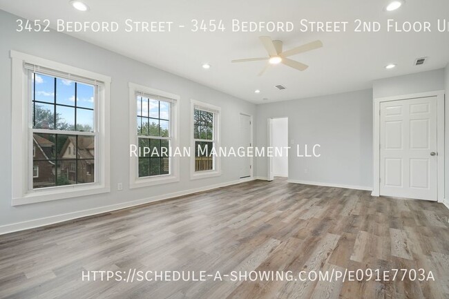 Building Photo - Beautiful upper unit lease