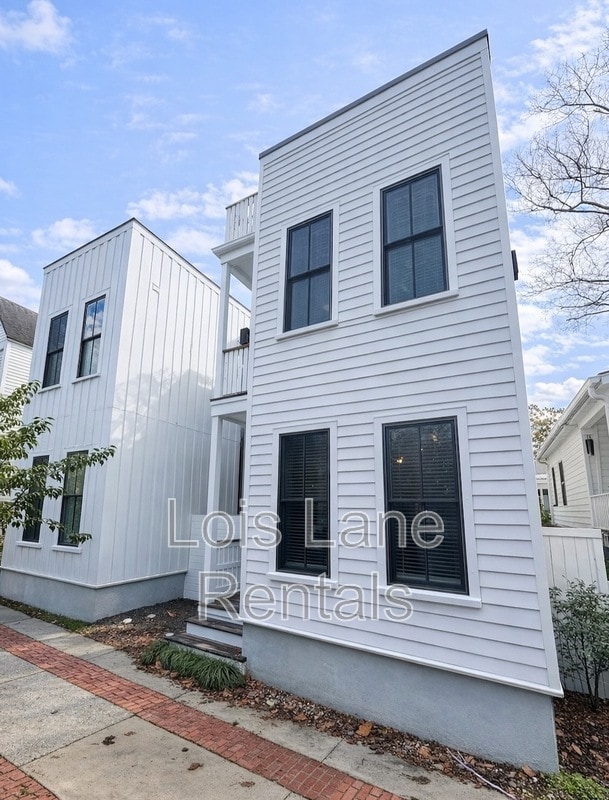 Building Photo - 11 Porters Ct