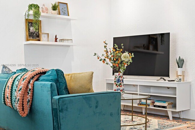 Foto del edificio - 811 Tequesta St