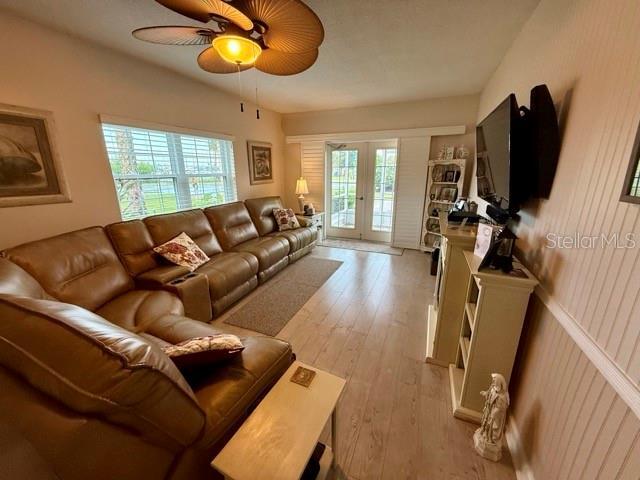 Building Photo - 404 S Beach St