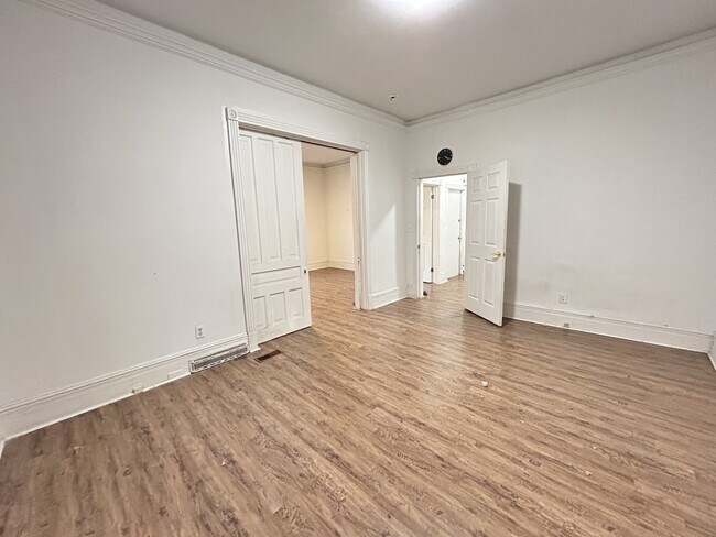Photo du bâtiment - 46 Wentworth St S