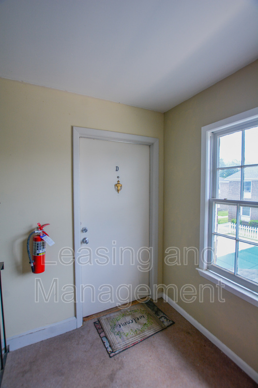 Building Photo - 204 Sans Souci St
