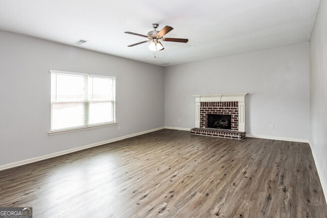 Building Photo - 191 Camellia Way
