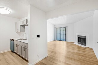 Building Photo - 4600 W Pioneer Dr