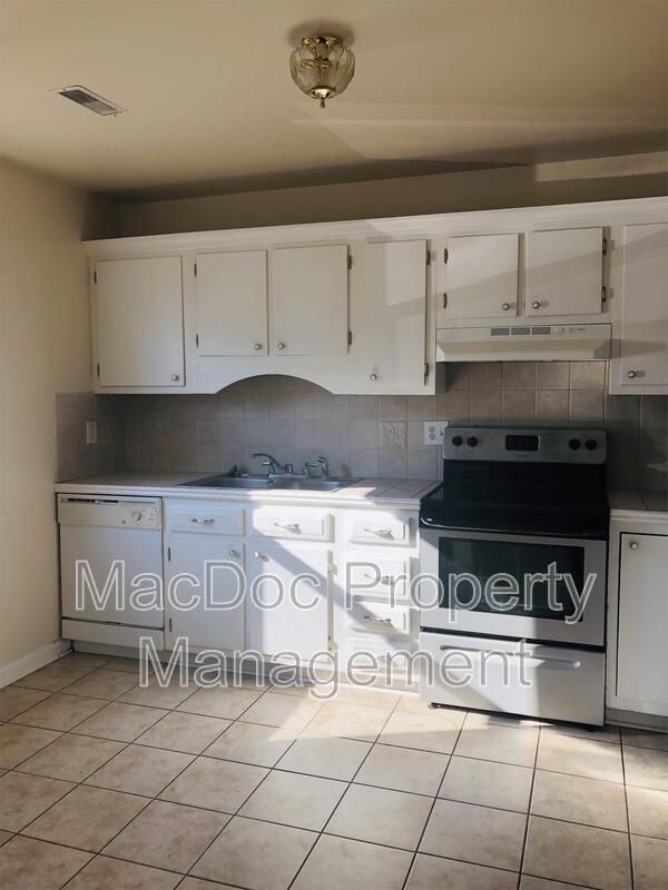 Foto del edificio - 405 Olde Greenwich Cir