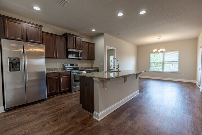 Building Photo - Move-In Ready Fairhope Home with Modern Fe...