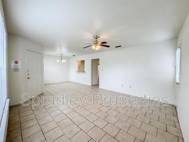 Building Photo - 1017 S 37th St