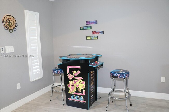 Building Photo - 4407 SW 16th Pl