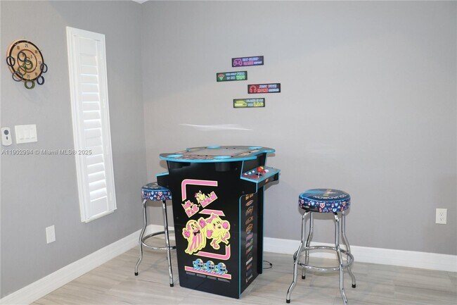 Foto del edificio - 4407 SW 16th Pl